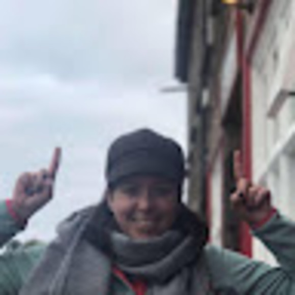 Meet your Posher, Abbey - Picture 1 of 1